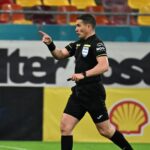 Dialogul captivant dintre Ștefan Târnovanu și Istvan Kovacs la finalul confruntării FCSB – CFR 3-2: „Hai, că la VAR se vede!” 2 discutia dintre stefan tarnovanu si istvan kovacs din finalul meciului fcsb cfr 3 2 sus ca vede la var 6806494b54048