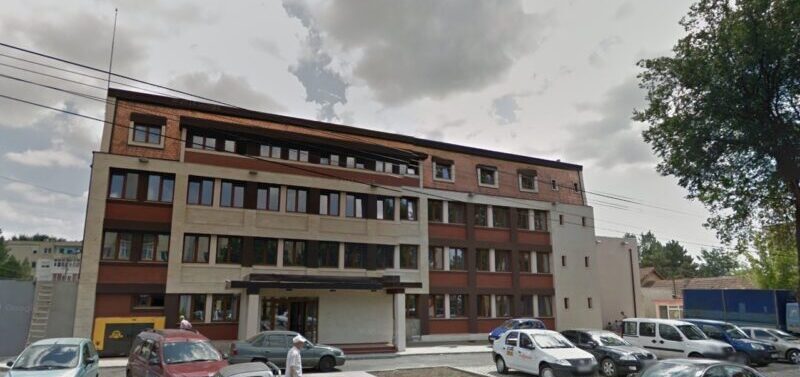 Divorț cu întorsături neașteptate la Judecătoria Medgidia: Un bărbat a fost descoperit având un briceag asupra sa pe holurile instituției 1 divort cu surprize la judecatoria medgidia un barbat a fost prins cu un briceag la el pe holul institutiei 67ed2f407e268
