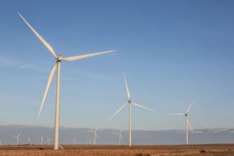 document hidroelectrica lanseaza primul proiect de stocare a energiei cu baterii li ion 67f3c714af95f