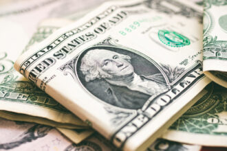 dolarul american se prabuseste a atins cel mai scazut nivel din ultimii trei ani piata transmite un semnal clar 6807674e93ef6