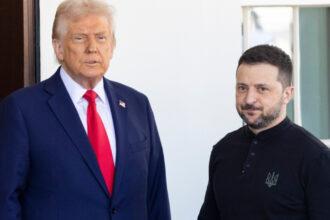 donald trump aminteste din nou ca nu este un fan al lui volodimir zelenski dar spune ca nu l invinovateste pentru razboiul din ucraina 680205ef9a250