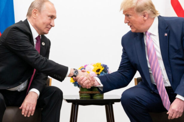 donald trump vrea sa stapaneasca sua asa cum vladimir putin face cu rusia spune fostul sau consilier pentru securitate nationala 680a6a9838e70