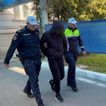 Captura surpriză la Năvodari: Doi urmărați național, prinsi de poliție! 2 doua persoane urmarite national depistate de politistii din navodari si incarcerate 67ffaf7151706