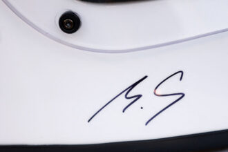 e fantastic ca michael a putut face asta schumacher ar fi semnat o casca de formula 1 cu initialele sale 680098d9d388d