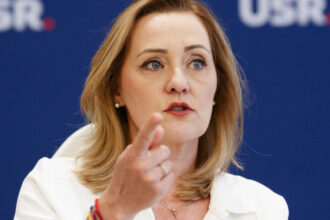 elena lasconi vor sa ma faca sa cedez psihic chiar ieri mi a venit o hartie de la directia antifrauda 680937ab30c59