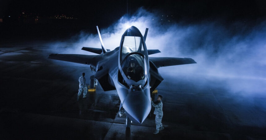 Elveția ia în considerare abandonarea achiziției avioanelor F-35 din Statele Unite, în urma unei presiuni masive din partea opiniei publice pentru anularea unui contract de 6,1 miliarde USD. 1 elvetia ar putea renunta sa mai cumpere avioane f 35 din sua presiune publica uriasa pentru anularea unui contract de 61 miliarde usd 6806a9da1e401