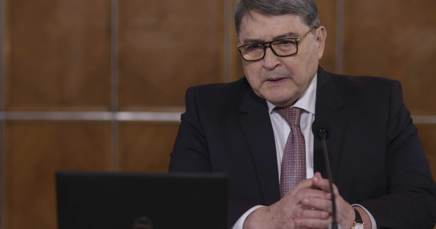 Emil Hurezeanu, prezent la întâlnirea miniștrilor de Externe din UE la Luxemburg, unde se discută despre conflictul din Ucraina. 1 emil hurezeanu participa la reuniunea ministrilor de externe ai ue de la luxemburg razboiul din ucraina pe agenda discutiilor 67fcf106dedcb