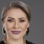 „Mirela Vaida se întoarce în prim-plan cu ‘Acces Direct’, după retragerea emisiunii ‘În direct cu România’ de la Antena 1” 3 emisiunea in direct cu romania scoasa din grila antenei 1 mirela vaida revine la acces direct pe antena stars 680bc1e853594