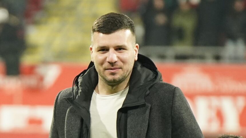 George Țucudean a evaluat talentul lui Louis Munteanu și a dezvăluit care campionat i s-ar potrivi: „Are experiență, știe ce trebuie să facă” 1 exclusiv george tucudean l a analizat pe louis munteanu si a spus ce campionat i se potriveste e calit stie despre ce e vorba 68120029a081f