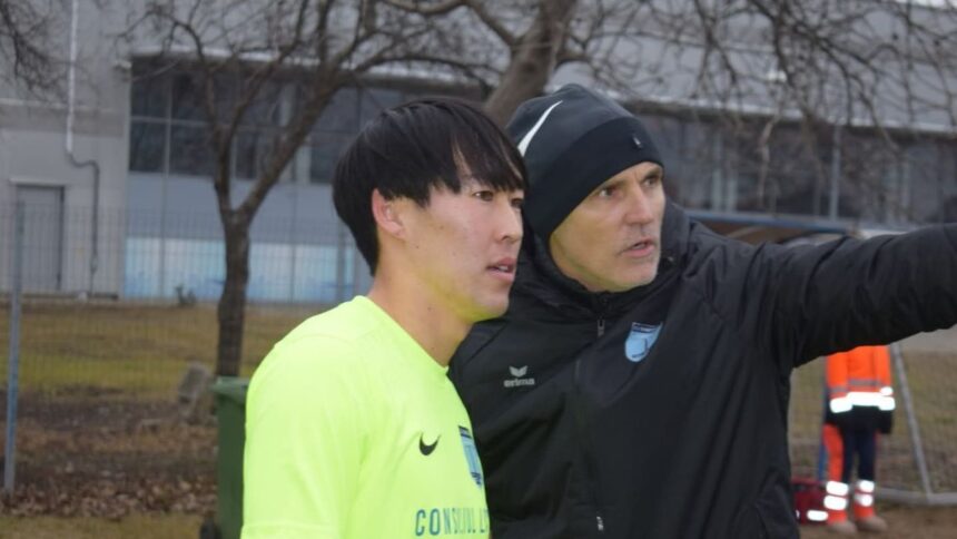 În inima României: O zi din viața lui Jun Toba, fotbalist japonez în Liga 2 1 exclusiv viata unui japonez in romania cum arata rutina zilnica a lui jun toba fotbalist in liga 2 67ff4f43b03d4