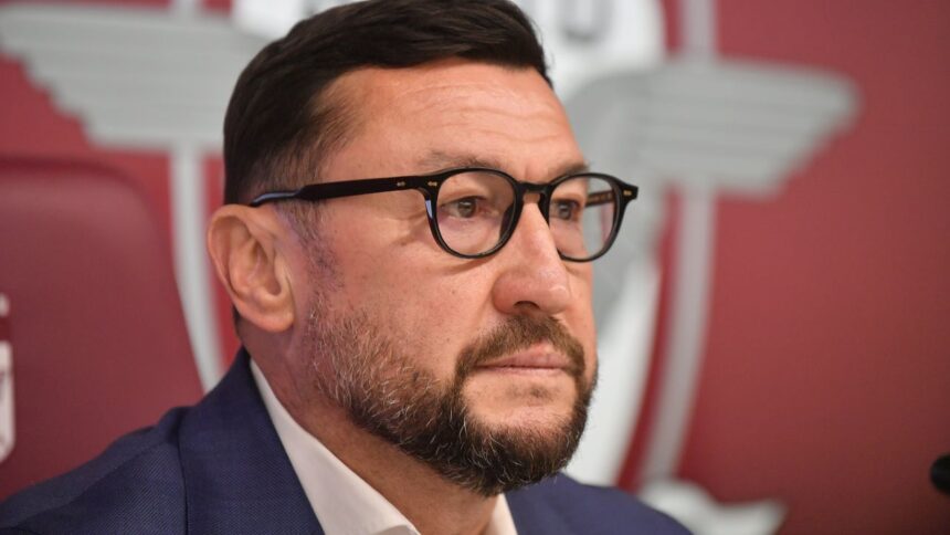 Viorel Moldovan, devastat de pierderea lui Aaron Boupendza: "Nu voiam să cred că este real" 1 exclusiv viorel moldovan profund marcat de moartea lui aaron boupendza speram sa nu fie adevarat 67ffd91a8fc3d