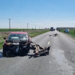 Coliziune devastatoare: Patru automobile s-au lovit pe o arteră europeană aglomerată, iar circulația este OPRITĂ. 2 foto accident groaznic 4 masini s au ciocnit pe un drum european intens circulat traficul este blocat 680e1f76d3c76