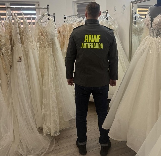 ANAF dă startul nunților: După confiscarea a 300 de rochii de mireasă, le pune acum în vânzare! 1 foto anaf deschide sezonul nuntilor dupa ce a confiscat 300 rochii de mireasa acum le vinde 680ab1b1af2e5