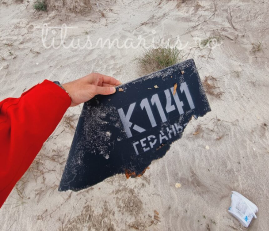 Descoperiri surprinzătoare pe plaja Vadu: Fragmente ale unei drone ucrainene au fost dezvăluite! Află cine a realizat această descoperire. 1 foto bucati dintr o drona ucraineana gasite pe plaja vadu iata cine a facut descoperirea 680f3e6252c4f
