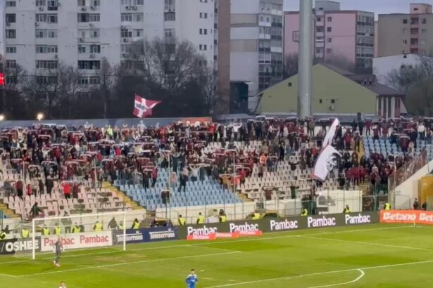 foto fanii rapidisti in silenzio stampa la buzau protest fata de conducerea clubului mesajul afisat 67ed76c92ecf5