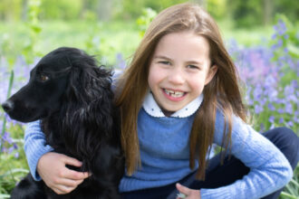 foto fotografie inedita cu orla cainele ducilor de cambridge mesajul special transmis de william si kate 68024a0a87242