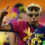 Lamine Yamal, spectacol cu ziariștii după El Clasico: a purtat două perechi de ochelari de soare și a lansat săgeți către Real Madrid 2 foto lamine yamal show cu jurnalistii dupa el clasico si a pus pe cap doua perechi de ochelari de soare si a intepat o pe real madrid 680dccf215911