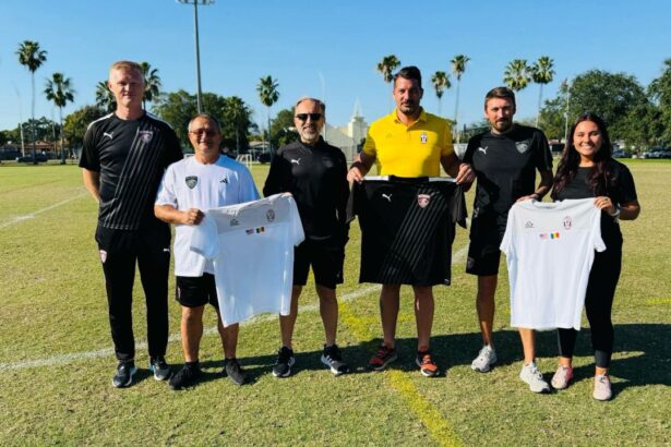 foto parteneriat romania sua juniorii unui club din bucuresti vor merge la fc hollywood 6809fc813a2e1