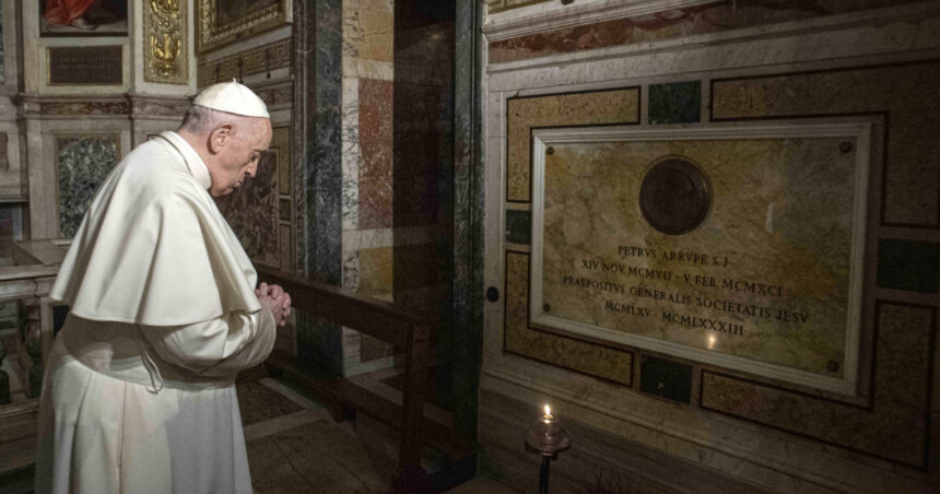„Piatra națională” pentru mormântul Papei Francisc. Marmura provenită din țara strămoșilor săi 1 foto piatra poporului pentru mormantul papei francisc marmura adusa din tara bunicilor sai 680c97b93a4be