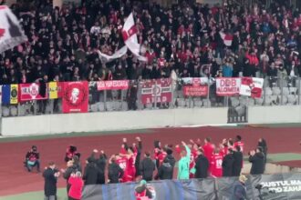 foto si video imaginile bucuriei dinamovistii au sarbatorit alaturi de fani dupa victoria cu universitatea cluj 67fac7ceb2c2a