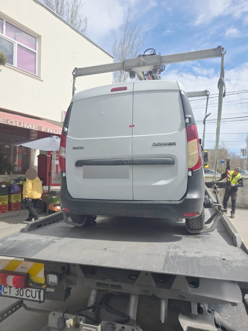 O poveste surprinzătoare din piața Abator: Comercianți de brânză în fața legii - sancțiuni drastice și o mașină confiscată! Află declarația Poliției Locale! 1 foto un barbat care vindea branza in piata abator amendat si lasat fara masina ce spune politia locala 67ff457c17101