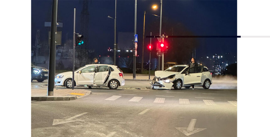 Coliziune pe drumul din zona Far: Două mașini s-au întâlnit violent 1 foto video accident rutier in zona far doua autoturisme s au ciocnit 680a811d2b59e