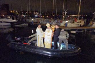 foto video lumina invierii vine din larg programul slujbei pascale la constanta 68040d8eb6663