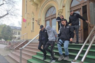 foto video suspectii jafului armat de pe bulevardul ferdinand dusi la arestare 67f67ae065fec