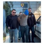 "Furturi îndrăznețe în Năvodari, la lumina zilei! Principalul suspect, în vârstă de 50 de ani, a fost reținut de autorități" 3 foto video talharii in navodari in plina zi suspectul principal are 50 de ani si a fost incatusat de oamenii legii 67ff8fcc33f60