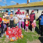 foto voluntarii asociatiei suflete deschise au impartit daruri locuitorilor din mai multe localitati din judetul constanta si celor din centrele dgaspc 67f16f744e51e