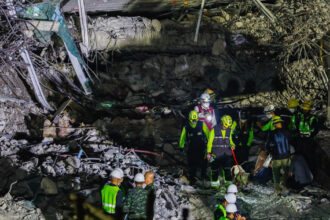 galerie foto bilantul mortilor dupa cutremurul puternic din myanmar a depasit 3 000 imagini dramatice la sase zile de la tragedie 67ee425821f26