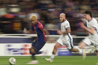 galerie foto copilul asta isi bate joc de ei rio ferdinand uluit de lamine yamal in barcelona inter 6812821ad702c