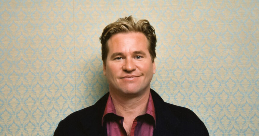 Tristețe în lumea cinematografiei: Val Kilmer a părăsit această lume la 65 de ani, lăsând în urmă roluri memorabile în „Batman” și „Top Gun” ca Iceman. 1 galerie foto val kilmer a murit la varsta de 65 de ani actorul a fost cunoscut pentru rolul din batman si cel al lui iceman din top gun 67f0fed2eecb3