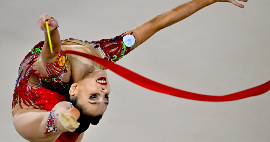 Gimnaștii din Rusia contestă competițiile internaționale sub steagul neutru, iar federația le susține decizia. 1 gimnastii rusi refuza sa concureze in competitiile internationale sub steag neutru federatia e de acord cu pozitia lor 67f2e81589360