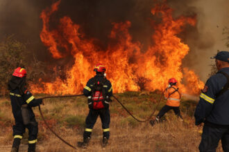 grecia se pregateste de sezonul incendiilor pe fondul schimbarilor climatice numar record de pompieri mobilizati in 2025 680a34d44701a