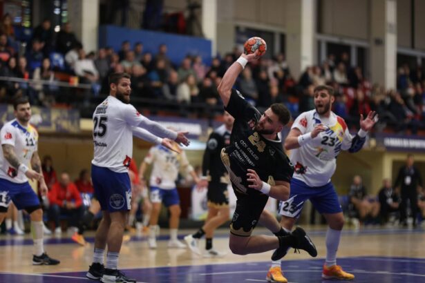 handbalistii de la csm constanta cotati cu sansa a doua in duelul de la buzau 680a9a0b7f578
