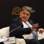 Hurezeanu, reprezentant al MAE, a subliniat la forumul din Antalya necesitatea unei strategii integrate a Uniunii Europene în regiunea Mării Negre. 3 hurezeanu mae la forumul de la antalya a pledat pentru o abordare strategica a uniunii europene in zona marii negre 67fba66578b2c