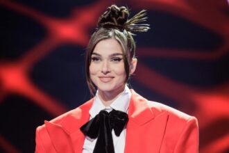 imagini nevazute pana acum cu theo rose in copilarie unchiul ei radea de ea ce urata ce boccie theodora esti frumoasa 67fb717356852