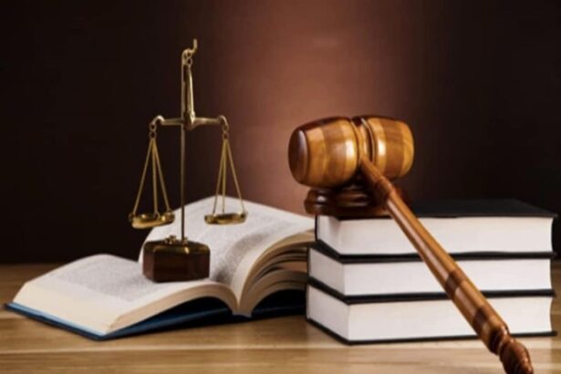 incredibil un barbat a pacalit timp de zece ani judecatorii si clientii ca este avocat 6801323a3ecf5