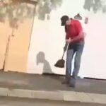 Iohannis, ca un om obișnuit: Mătura trotuarele cu sârguință! 3 iohannis in postura de muritor de rand da cu matura pe trotuar video 680cde3f78a48