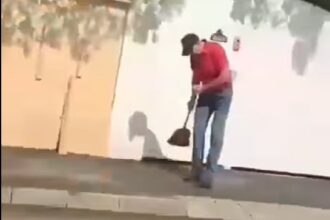 iohannis in postura de muritor de rand da cu matura pe trotuar video 680cde3f78a48