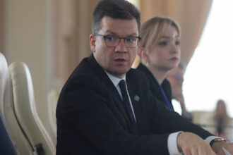 ionut mosteanu acuza aur psd si pnl ca fac scut in jurul lui mihail neamtu in comisia de cultura de la camera deputatilor 67f3e4a4804a3