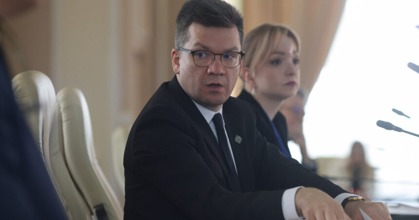 Ionuț Moșteanu denunță AUR, PSD și PNL pentru că „protejază interesele lui Mihail Neamțu” în cadrul Comisiei de cultură a Camerei Deputaților 1 ionut mosteanu acuza aur psd si pnl ca fac scut in jurul lui mihail neamtu in comisia de cultura de la camera deputatilor 67f3e4a4804a3