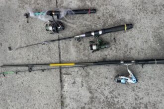 jandarmii au prins doi barbati care braconau folosind plase monofilament in lacul tabacarie 67fcecaa644c9