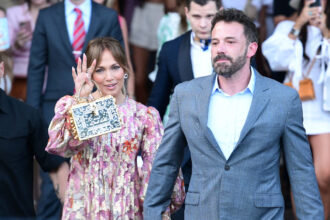 jennifer lopez si ben affleck se cearta pe o proprietate de lux dupa divort cat ar valora conacul din beverly hills in care au stat impreuna 680a30167c281