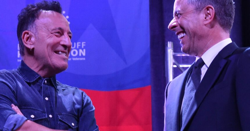 Jerry Seinfeld și Bruce Springsteen strălucesc pe lista miliardarilor Forbes 2025. Ce alți titani se află alături de ei? 1 jerry seinfeld si bruce springsteen au ajuns in topul miliardarilor forbes 2025 cine mai e pe lista 67ee24b94a9d5