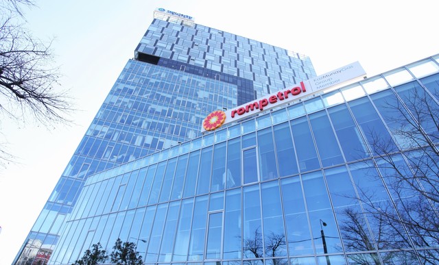 KMG, stăpânul Rompetrol, își îndreaptă atenția către investitori, inclusiv compania rusă Tatneft, în procesul de privatizare a două rafinării. 1 kmg proprietarul rompetrol cauta investitori printre care si rusii de la tatneft pentru privatizarea a doua rafinarii 67ee0c468fab2