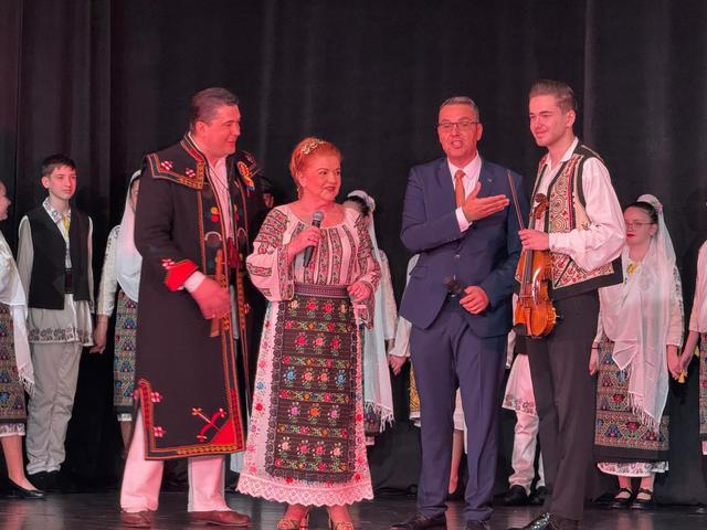 La Prima TV, sărbătorile se îmbracă în bucurie, pelicule de neuitat și distracție de top! 1 la prima tv sarbatorile vin cu voie buna filme de colectie si divertisment de nota 10 67ff8fe310cc4
