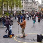 Londra pornește o cruciadă împotriva artiștilor stradali: spectacolele lor publice devin ilegale! 2 londra declara razboi artistilor stradali spectacolele publice ale acestora vor fi interzise si considerate infractiune 68012d70bca9c