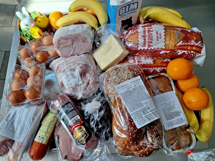 Sărbătoarea Paștelui aduce speranță celor în nevoie: Primăria Constanța distribuie pachete cu alimente pentru sute de persoane defavorizate 1 lumina pastelui ajunge la cei vulnerabili primaria constanta ofera pachete alimentare pentru sute de beneficiari 6800c7b3d39ae
